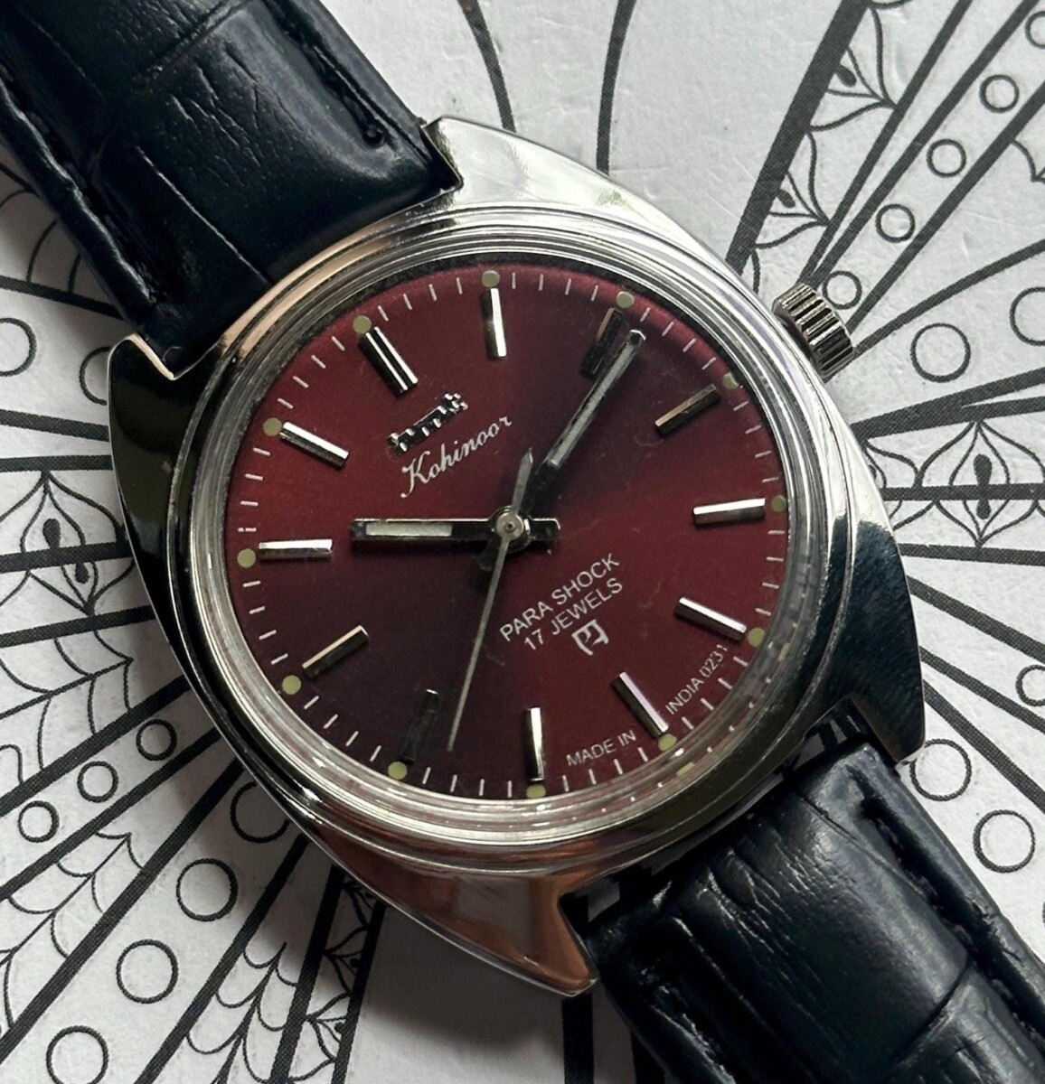 Montre cadran rouge homme